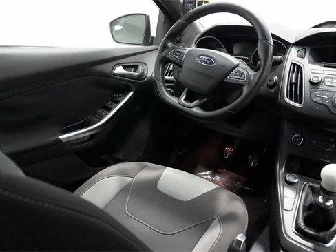 Used 2016 Ford Focus ST image 12