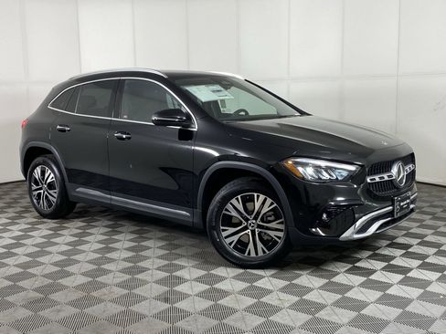 Certified 2025 Mercedes-Benz GLA 250 4MATIC image 6