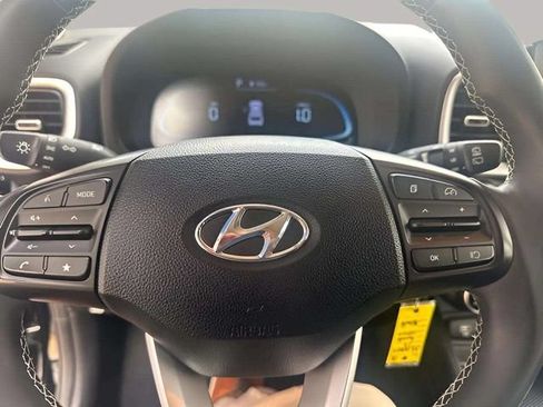 Used 2023 Hyundai Venue SEL w/ Cargo Package FWD image 10