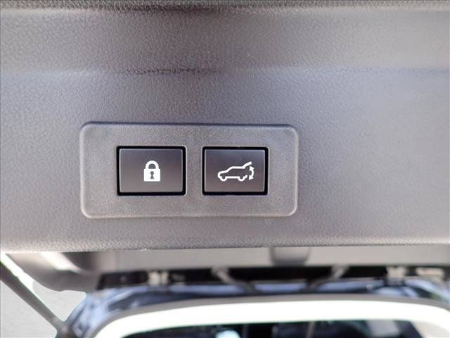 Used 2026 Subaru Ascent Touring w/ Popular Package #2 AWD/4WD image 9
