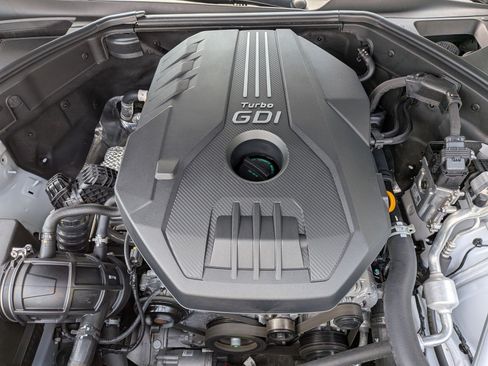 Used 2023 Genesis G70 2.0T RWD image 21