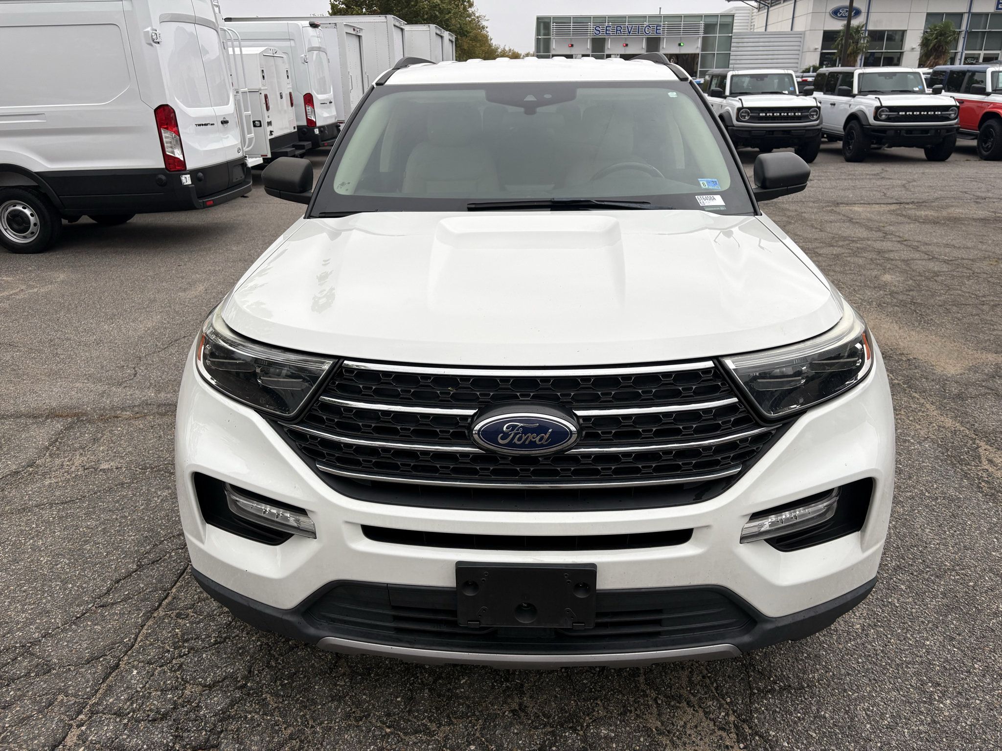 Used 2020 Ford Explorer XLT w/ Equipment Group 202A AWD/4WD image 2