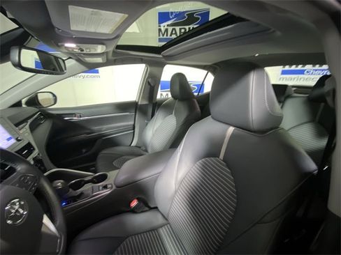 Used 2021 Toyota Camry SE w/ Convenience Package image 24