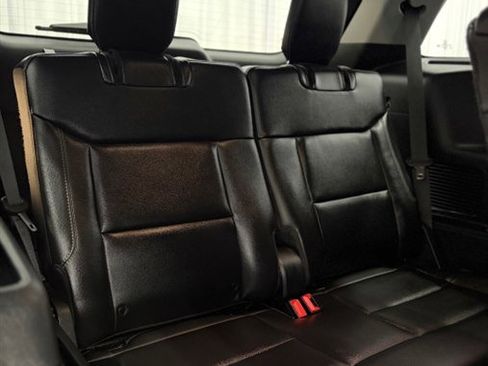 Used 2024 Ford Explorer Limited AWD/4WD image 20
