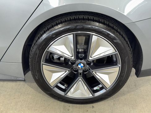 Used 2025 BMW i4 eDrive40 w/ Premium Package image 36