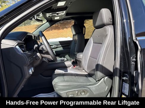 Used 2023 GMC Yukon Denali image 12