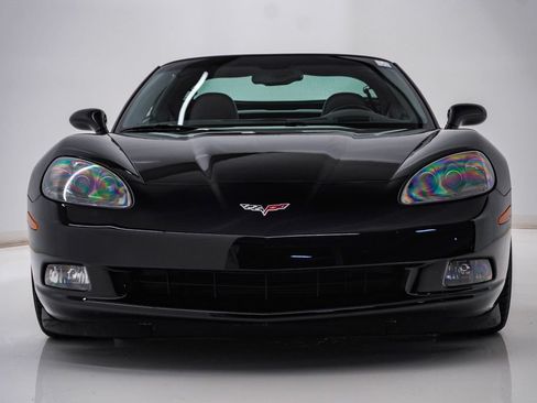 Used 2007 Chevrolet Corvette Coupe w/ Preferred Equipment Group RWD image 6