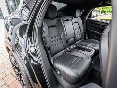 Used 2023 Porsche Cayenne Turbo GT AWD/4WD image 41