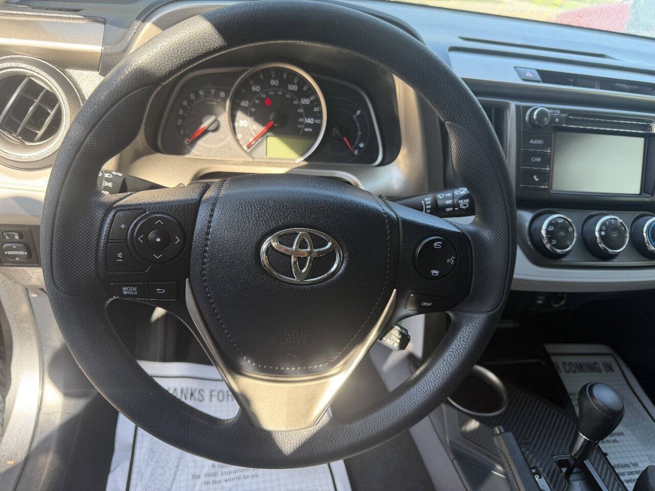 Used 2015 Toyota RAV4 LE AWD/4WD image 9