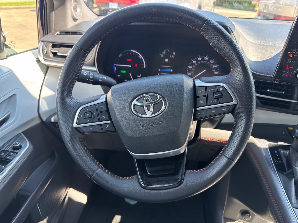 Certified 2021 Toyota Sienna XSE w/ XSE Plus Package AWD/4WD image 25