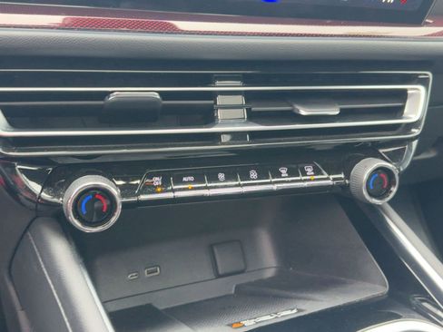 Used 2024 Chevrolet Traverse RS w/ LPO, Floor Liner Package image 27