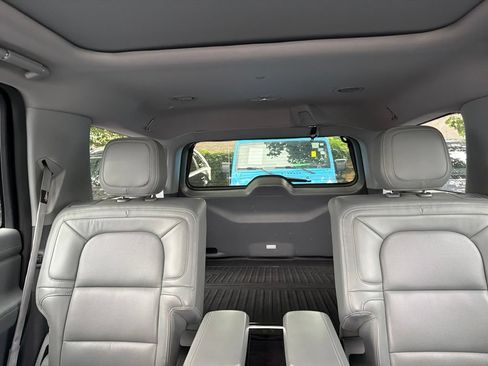 Used 2020 Lincoln Navigator Reserve w/ Luxury Package AWD/4WD image 32