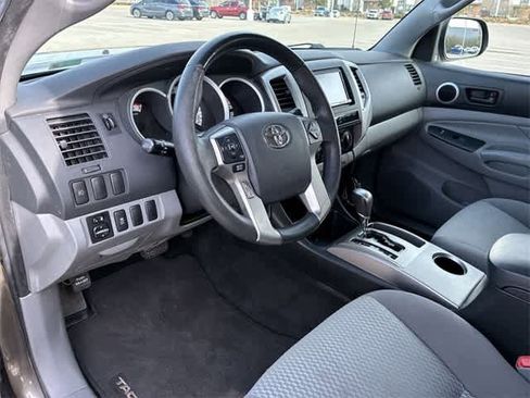 Used 2014 Toyota Tacoma PreRunner w/ SR5 Package image 2