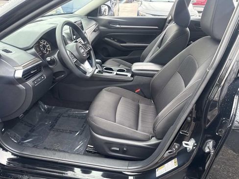 Used 2023 Nissan Altima 2.5 SV image 19