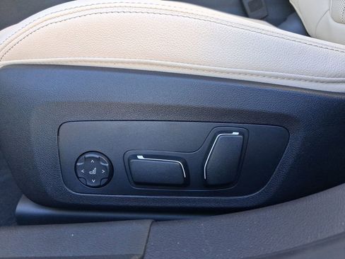 Used 2026 BMW 330i Sedan w/ Convenience Package image 11