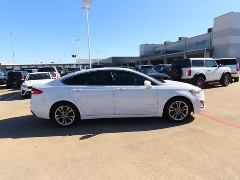 Used 2019 Ford Fusion Titanium image 10