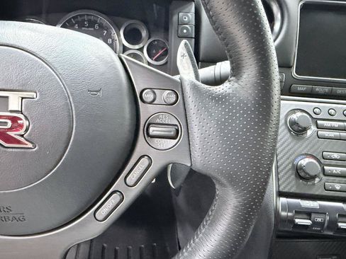 Used 2014 Nissan GT-R Premium AWD/4WD image 39