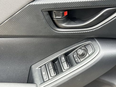 Used 2024 Subaru Crosstrek 2.0i Premium image 16