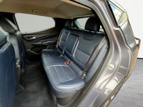 Used 2022 Chevrolet Bolt EUV LT w/ Convenience Package FWD image 21