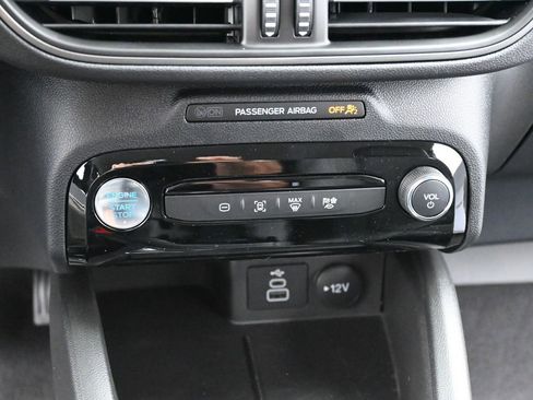 New 2025 Ford Escape SE image 20