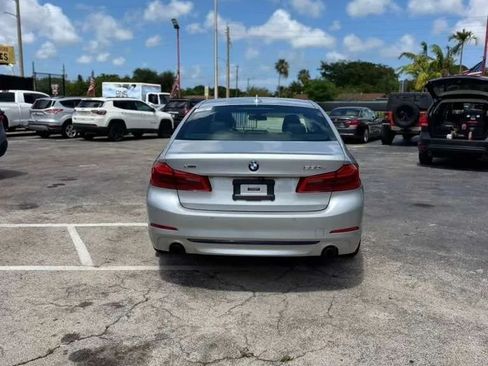 Used 2020 BMW 530e xDrive w/ Premium Package AWD/4WD image 5