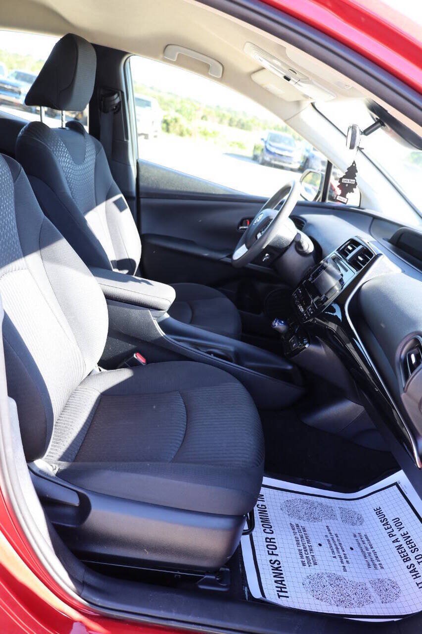 Used 2017 Toyota Prius Two w/ Prius Two Safety Plus Package FWD image 15