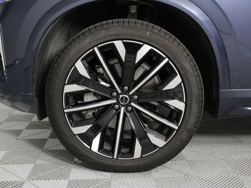 Certified 2025 Volvo XC90 B6 Plus w/ Protection Package Premier image 28