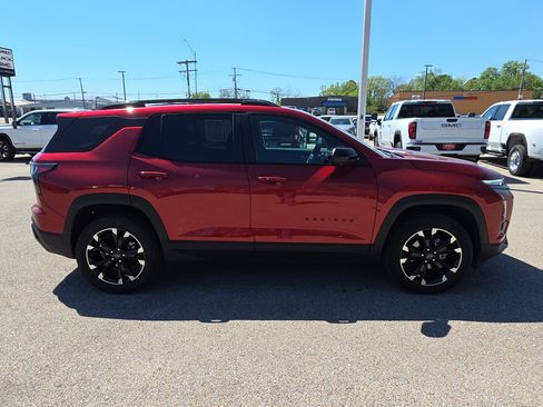 Certified 2025 Chevrolet Equinox RS w/ Safety and Technology Package image 9