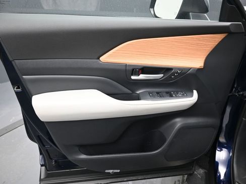 Certified 2026 Toyota Grand Highlander Limited image 11