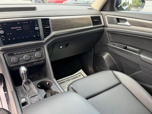 Used 2019 Volkswagen Atlas SE w/ Towing Package AWD/4WD image 14