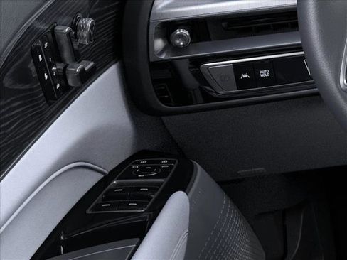 New 2026 Cadillac Lyriq Luxury image 22