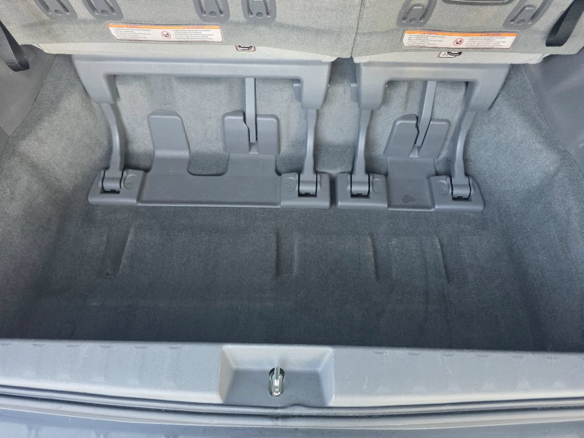 Used 2017 Toyota Sienna LE FWD image 26