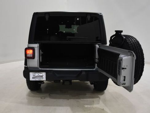 Used 2024 Jeep Wrangler Unlimited Sport AWD/4WD image 7