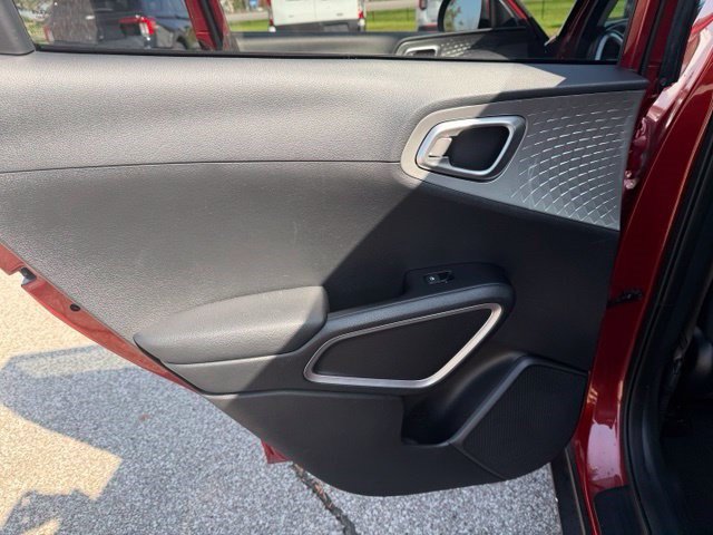 Used 2024 Kia Soul LX w/ Option Group 015 FWD image 24