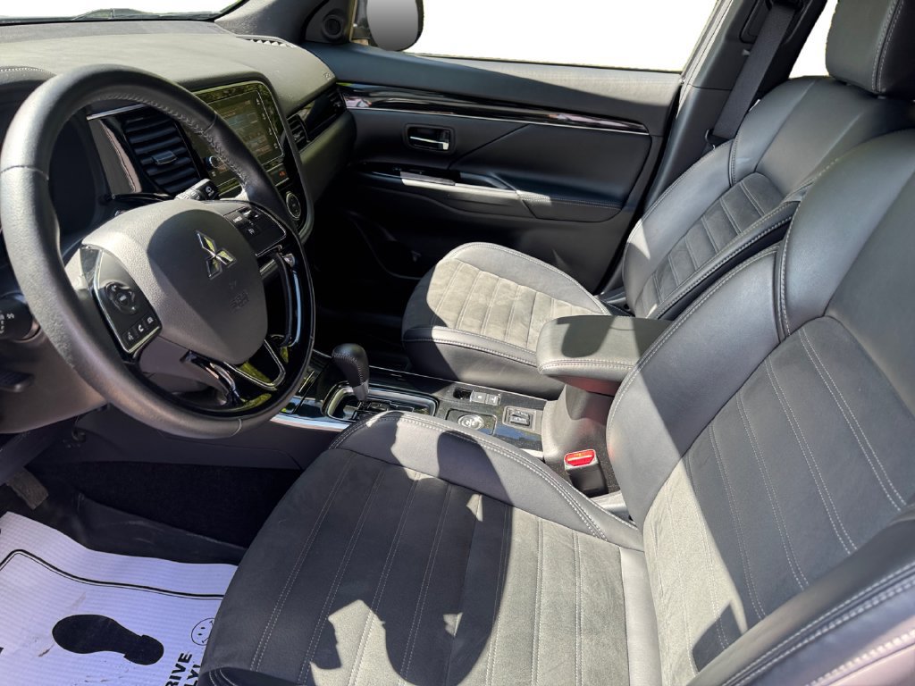Used 2019 Mitsubishi Outlander AWD image 9