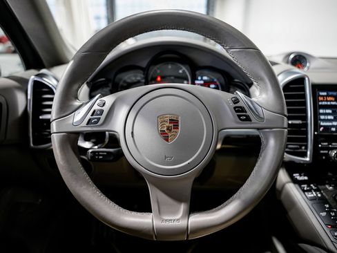 Used 2013 Porsche Cayenne Diesel AWD/4WD image 10