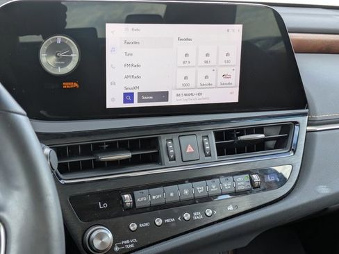 Used 2023 Lexus ES 350 w/ Premium Package image 11