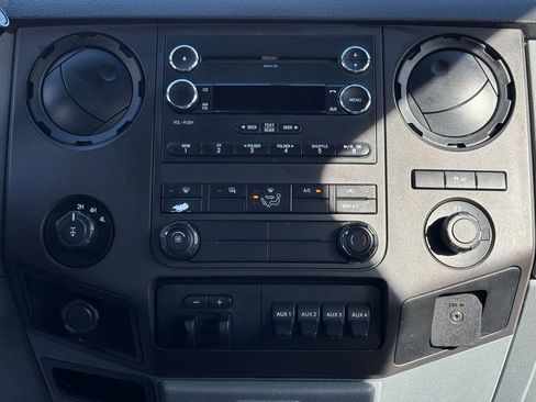 Used 2015 Ford F250 XL w/ Power Equipment Group image 32