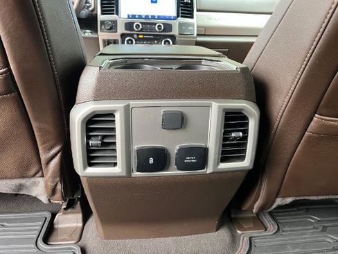 Used 2022 Ford F350 King Ranch w/ Chrome Package image 32