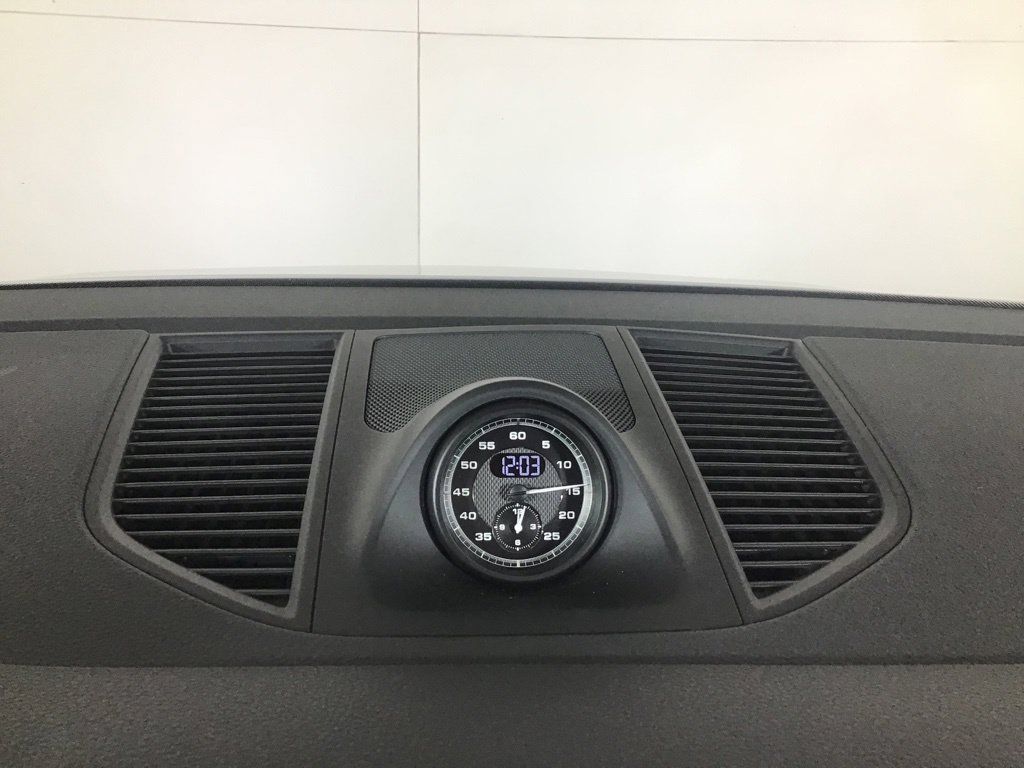 Certified 2026 Porsche Macan AWD/4WD image 37