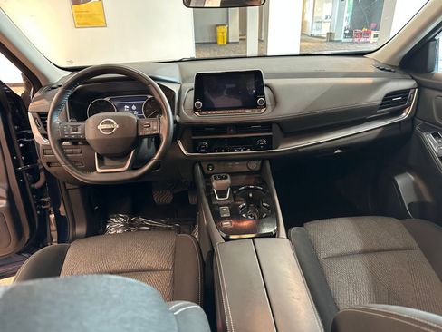 Used 2025 Nissan Rogue SV FWD image 34