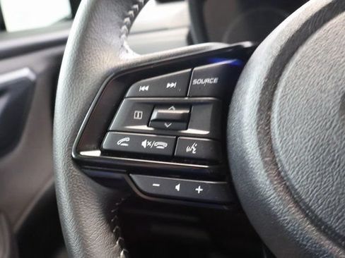 Used 2025 Subaru Forester Premium AWD/4WD image 19