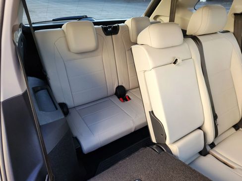 Used 2020 Volkswagen Tiguan SEL w/ 3rd Row Seat Package image 19