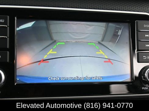 Used 2022 Nissan Kicks S FWD image 10