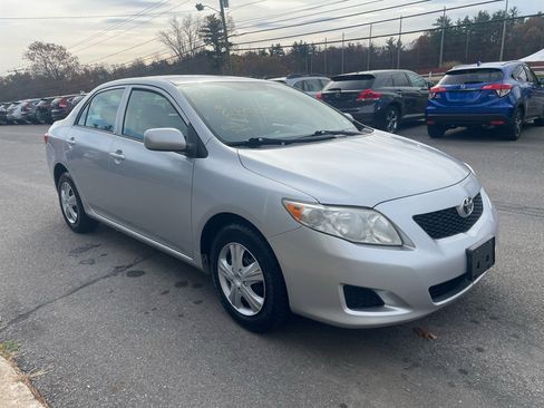 Used 2010 Toyota Corolla image 3