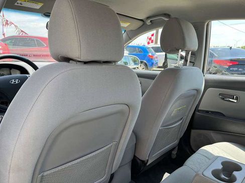 Used 2010 Hyundai Elantra GLS FWD image 12