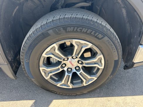 Certified 2025 GMC Sierra 1500 SLT AWD/4WD image 9