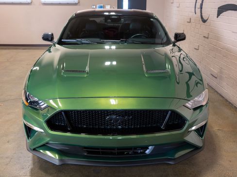 Used 2022 Ford Mustang GT Premium w/ Black Accent Package RWD image 12