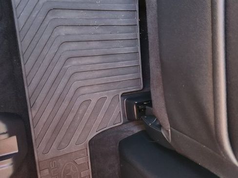 Used 2024 Subaru Ascent Onyx Edition image 8