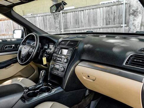 Used 2017 Ford Explorer 4WD image 13